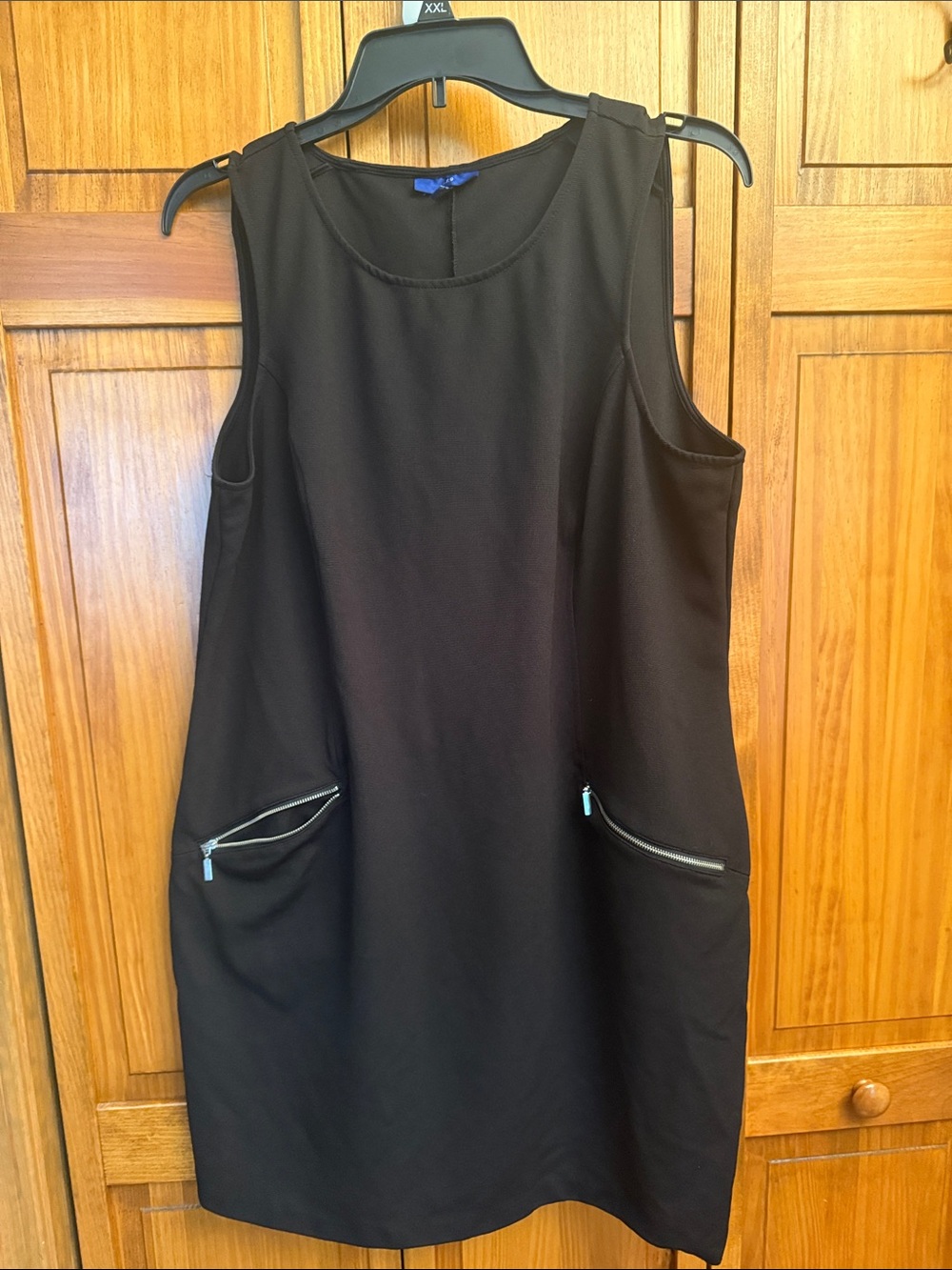 NWOT size Xxl Apt. 9 Black Sleeveless Shift Dress with Zip Pockets
